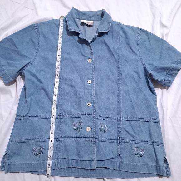 East west fashions| Denim blue button up short sleeve flower embroidered Shirt - Picture 7 of 10